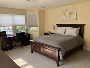2 habitaciones, escritorio, tabla de planchar con plancha y wifi gratis 