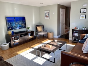 TV connectée, jeux vidéo, livres, chaîne hi-fi