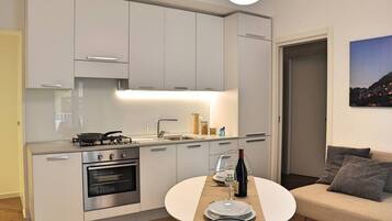 Oven, stovetop, dishwasher, highchair