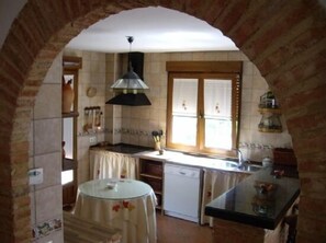 Fridge, microwave, stovetop, dishwasher - Rural House Refugio La Covatilla I 8-11 Squares  (Hoya (La))