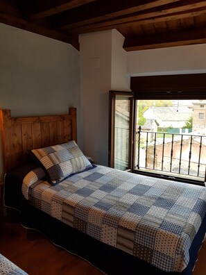5 bedrooms, iron/ironing board, travel cot, free WiFi