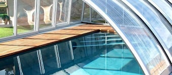 Hus CAL PAIROT-KLIMATISERT DEKKET POOL