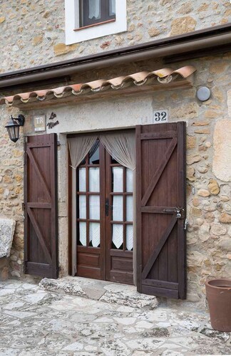19th century Charming rural house in Catalonia near Girona with pool, barbecue..