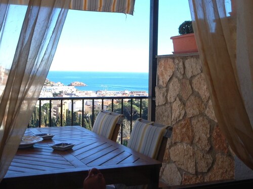 Sea views apartment pool in Sa Gabarra