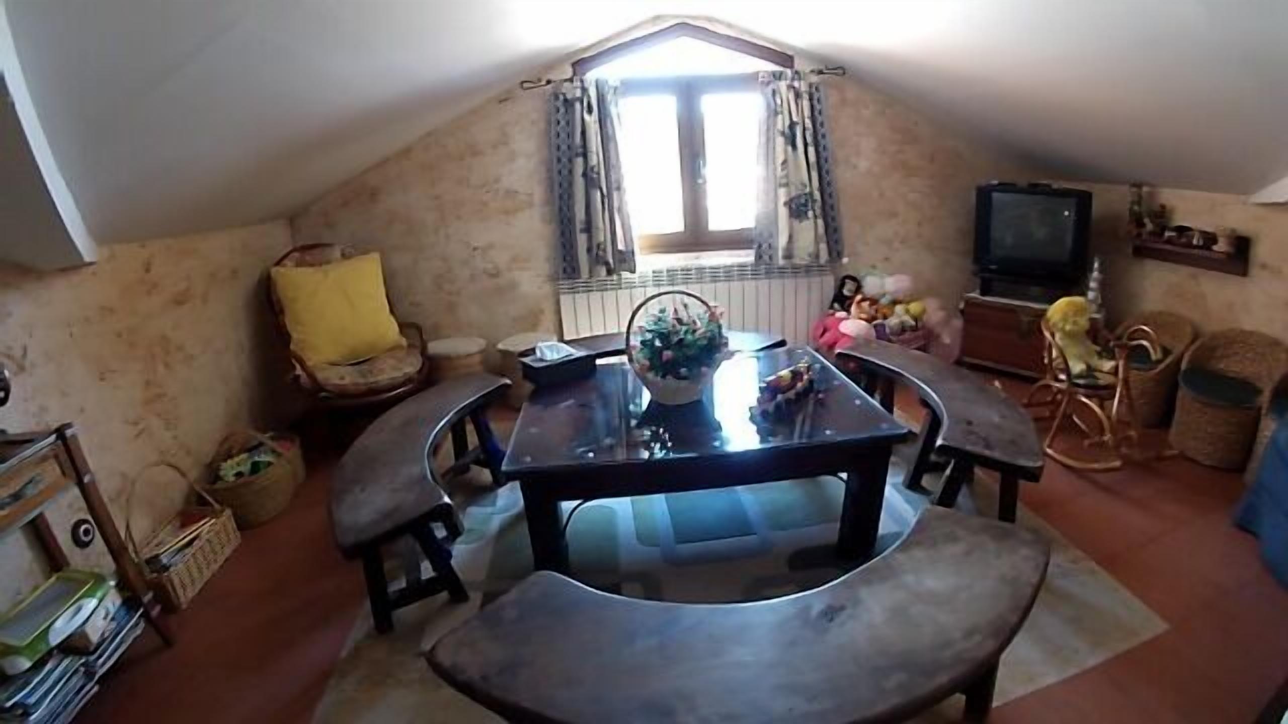 Casa La Torca, with capacity for 10 people, and possibility of three extra beds