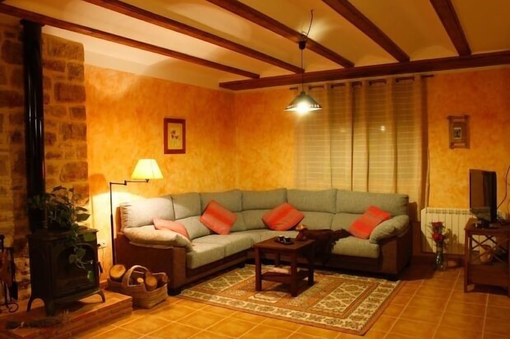 Self catering Rosella de Rubielos for 10 people