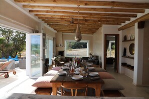 تناول الطعام