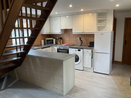 Cottage avec piscine extérieure, 8 personnes toutes avec salle de bains