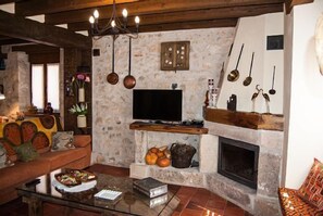 Smart TV, fireplace, DVD player, foosball