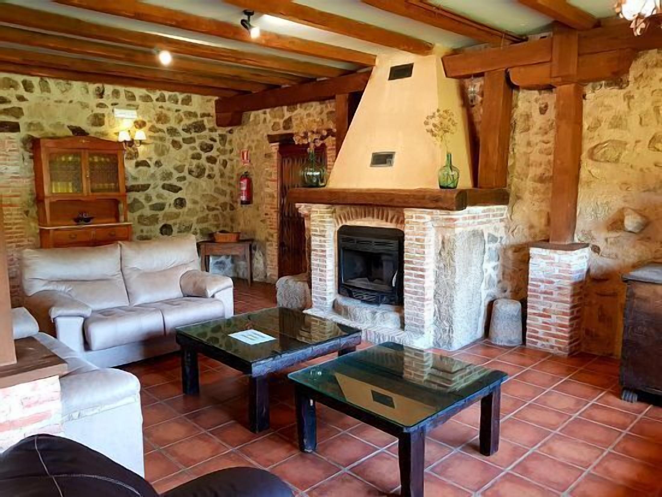 Casa Rural Colmenarejo for 16 people