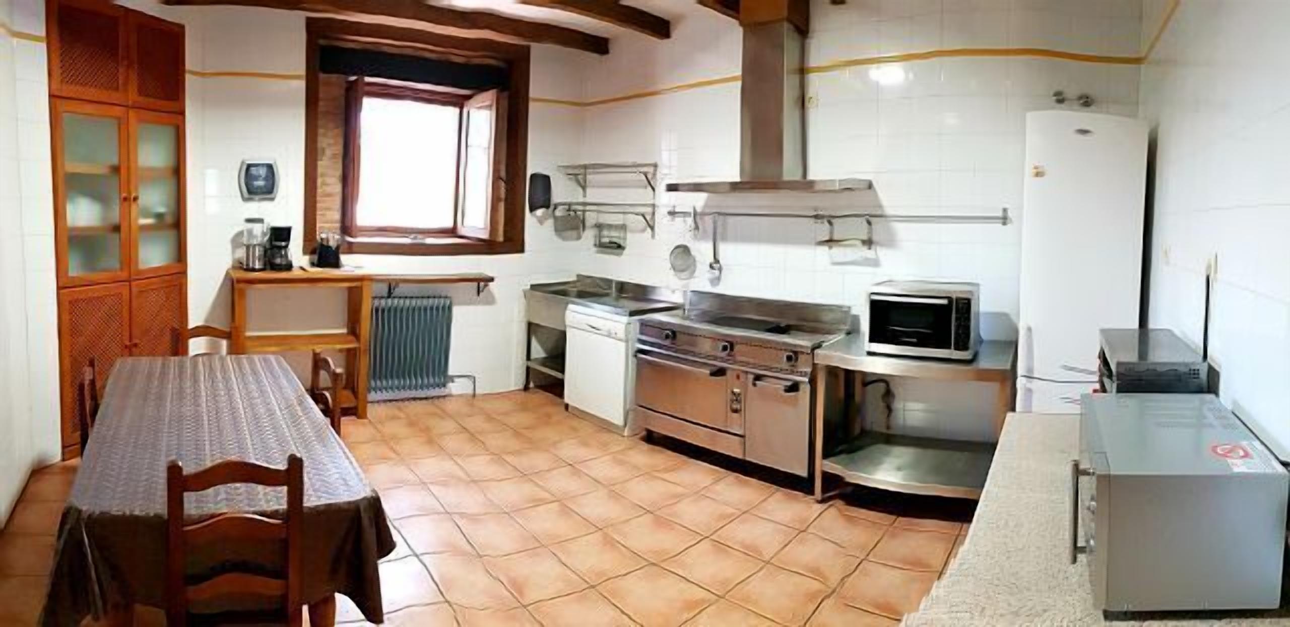 Casa Rural Colmenarejo for 16 people