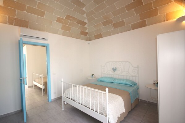 3 bedrooms, iron/ironing board