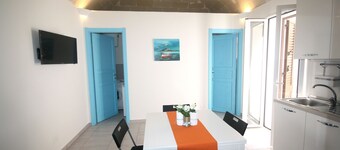 Favignana center apartment with terrace 