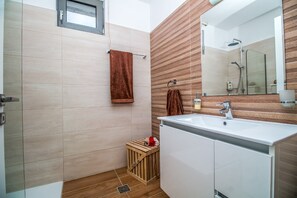 Ensemble baignoire-douche