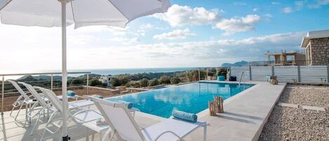 حمّام سباحة خارجي