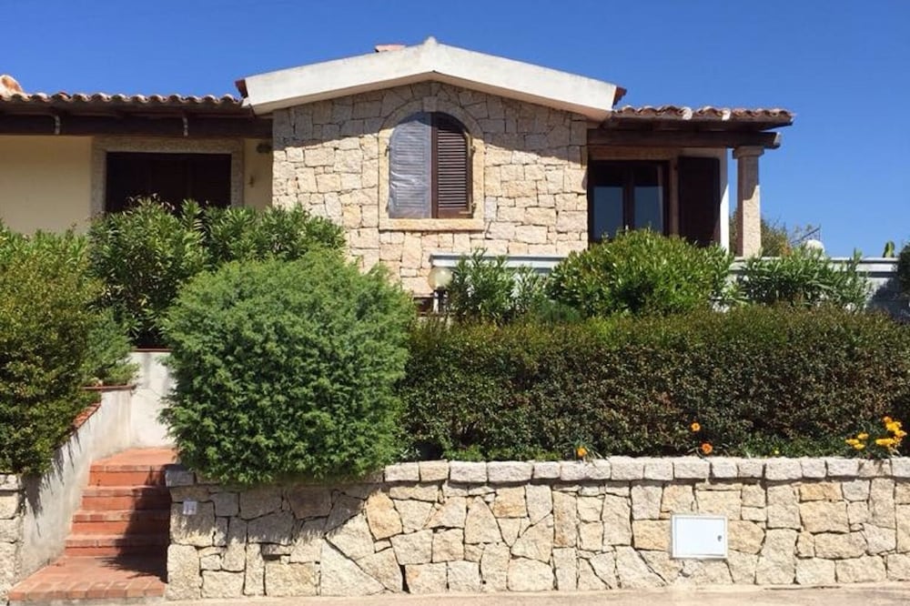 Independent villa with all comforts in vignola mare - Aglientu