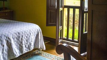 2 dormitorios, tabla de planchar con plancha, wifi gratis y ropa de cama