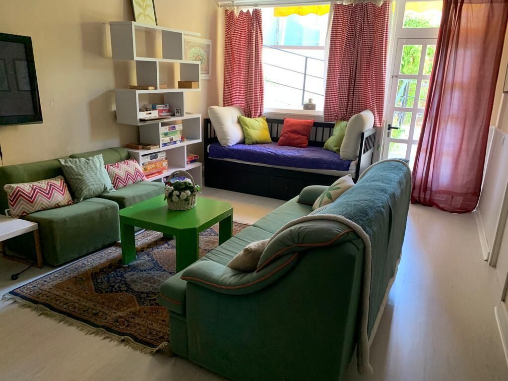  30 km from Madrid- up to 28 people.  Children FREE! 