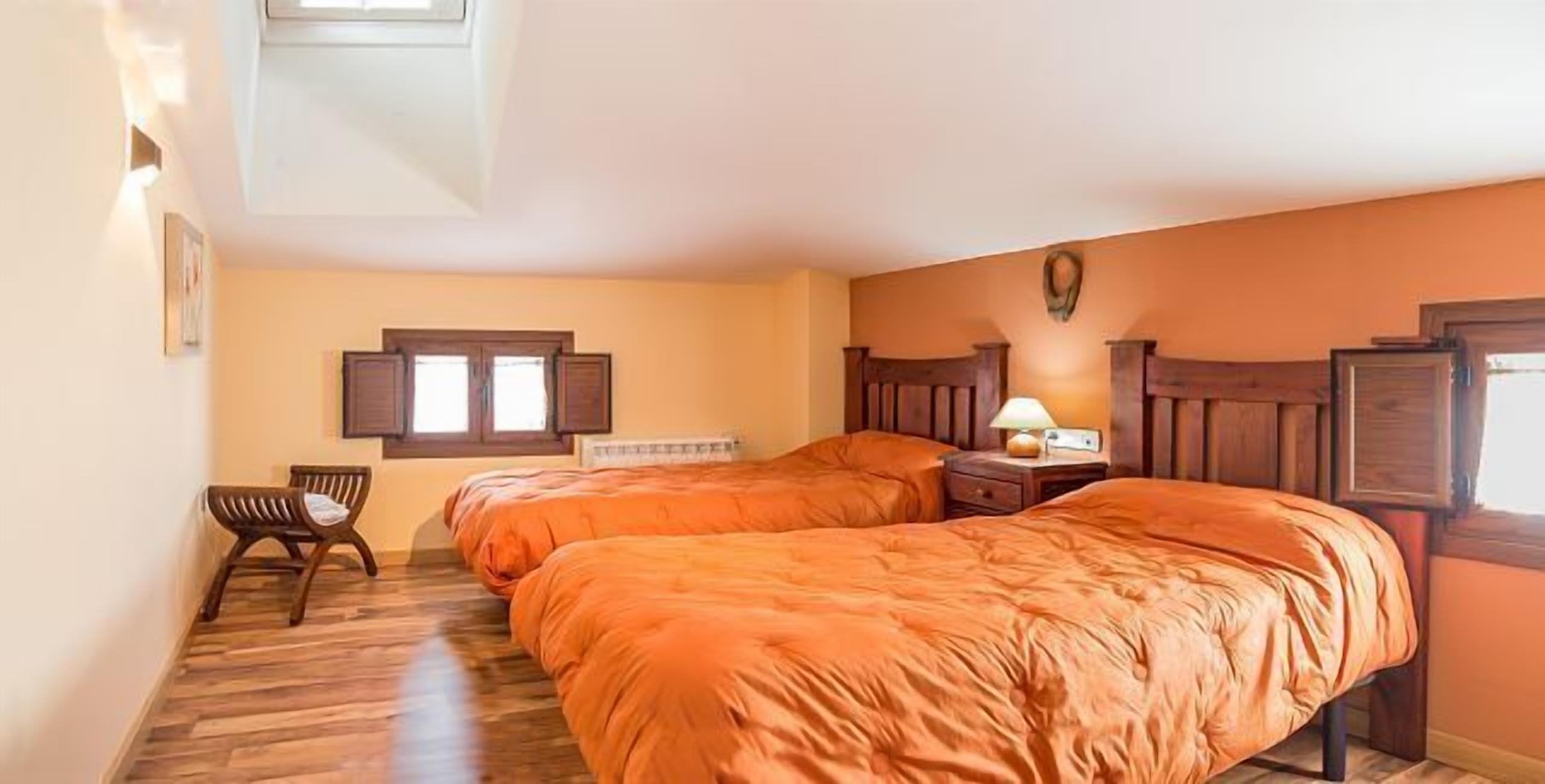 Rural House La Flora for 8 people