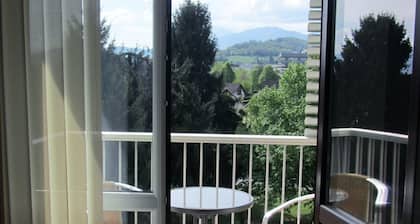 "Les Rousserolles"- Entre LAC du BOURGET et CHAMBERY, T 2 (64m2) , 3 étoiles NN