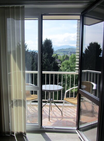 "Les Rousserolles"- Between LAC du BOURGET and CHAMBERY, T 2 (64m2), 3 stars NN