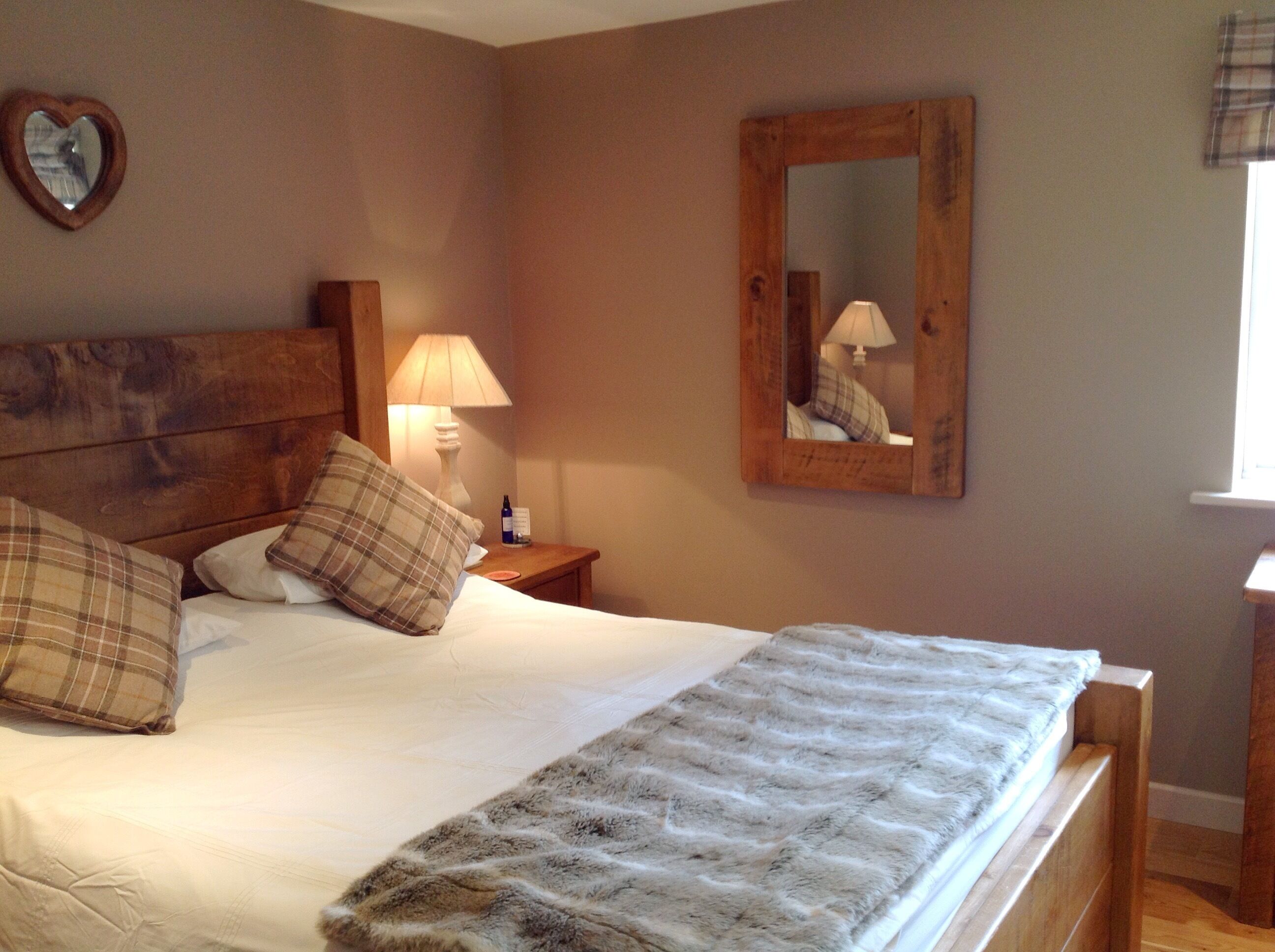 Luxury apartment nr Wells in a peaceful rural edge-of-village location