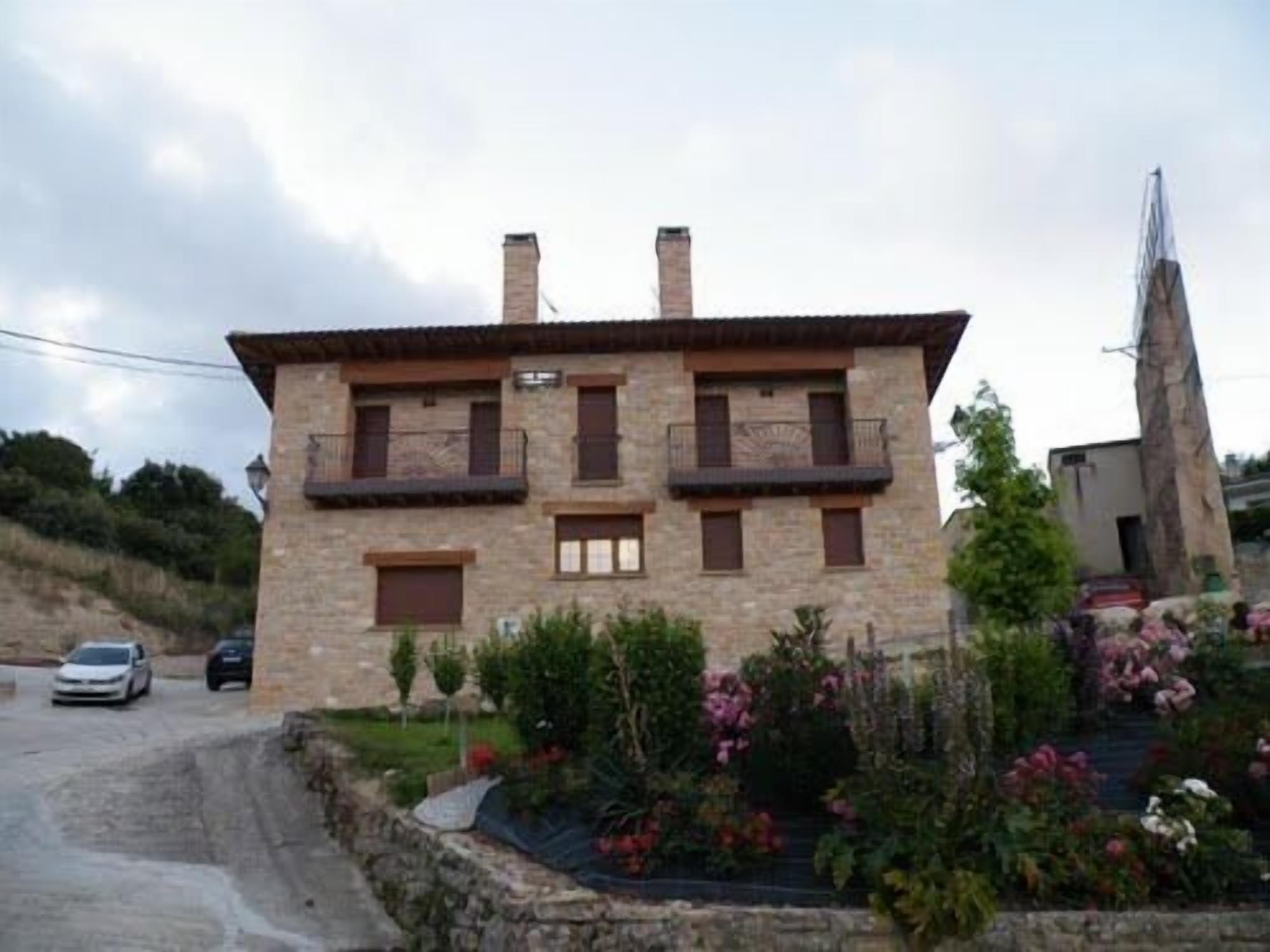 Casa rural Lazkua I y II for 8 people