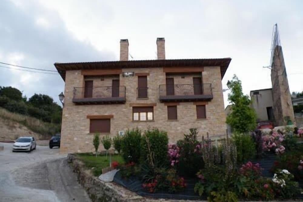 Casa rural Lazkua I y II for 8 people
