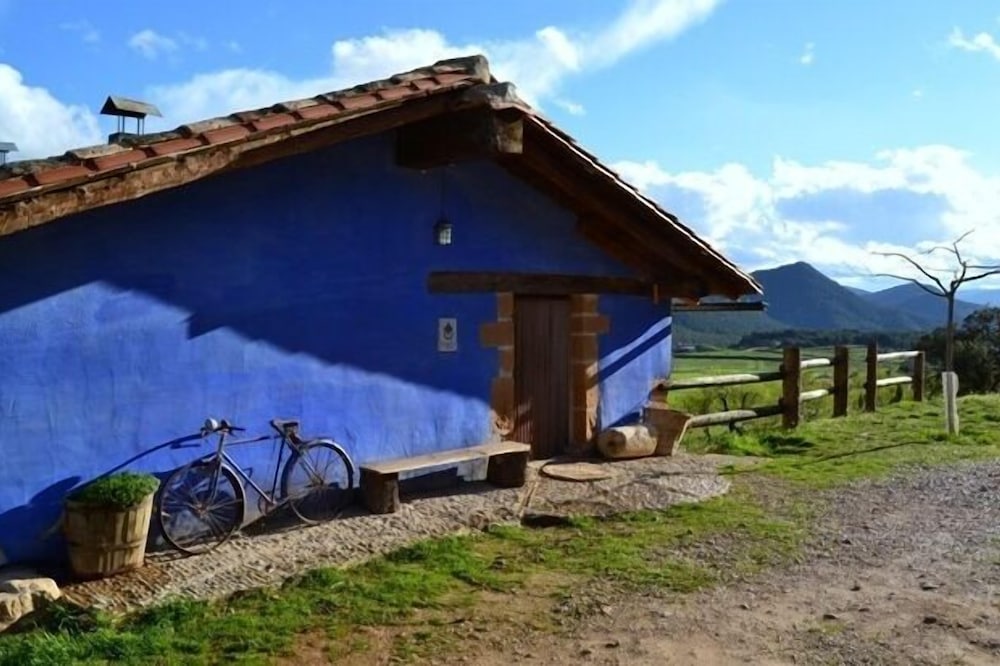 Self catering Mas de Salvador for 6 people LA PALLISA