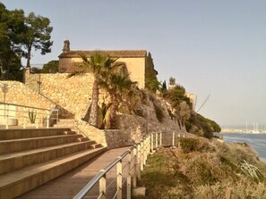 Exterior - Villa with comfortable and quiet garden near the beach (Creixell)