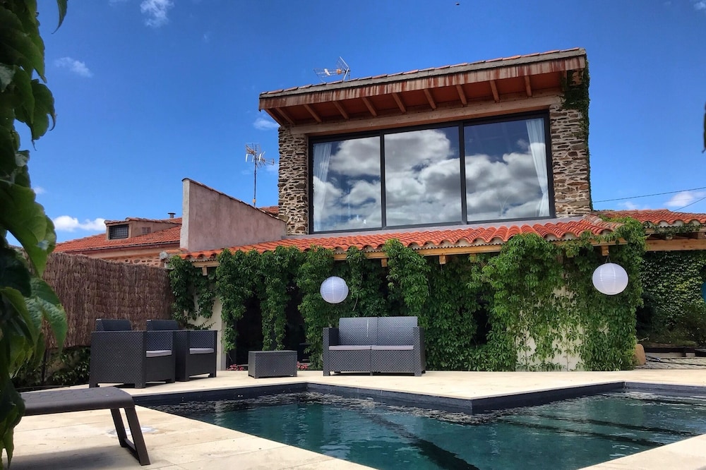 Casa Rural El Bornizo for 20 people maximum