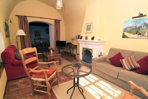 Smart-TV, Kamin, DVD-Player