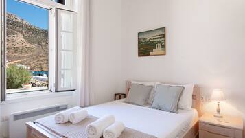 3 Schlafzimmer, Schreibtisch, Bügeleisen/Bügelbrett, Reisekinderbett