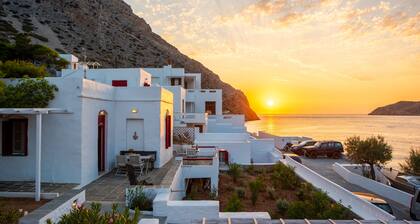 Sunset Family House on Kamares Bay with Playground