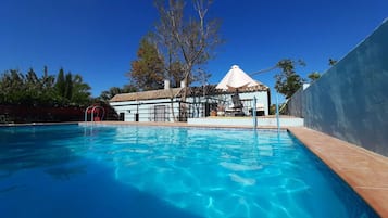 Outdoor pool, pool loungers