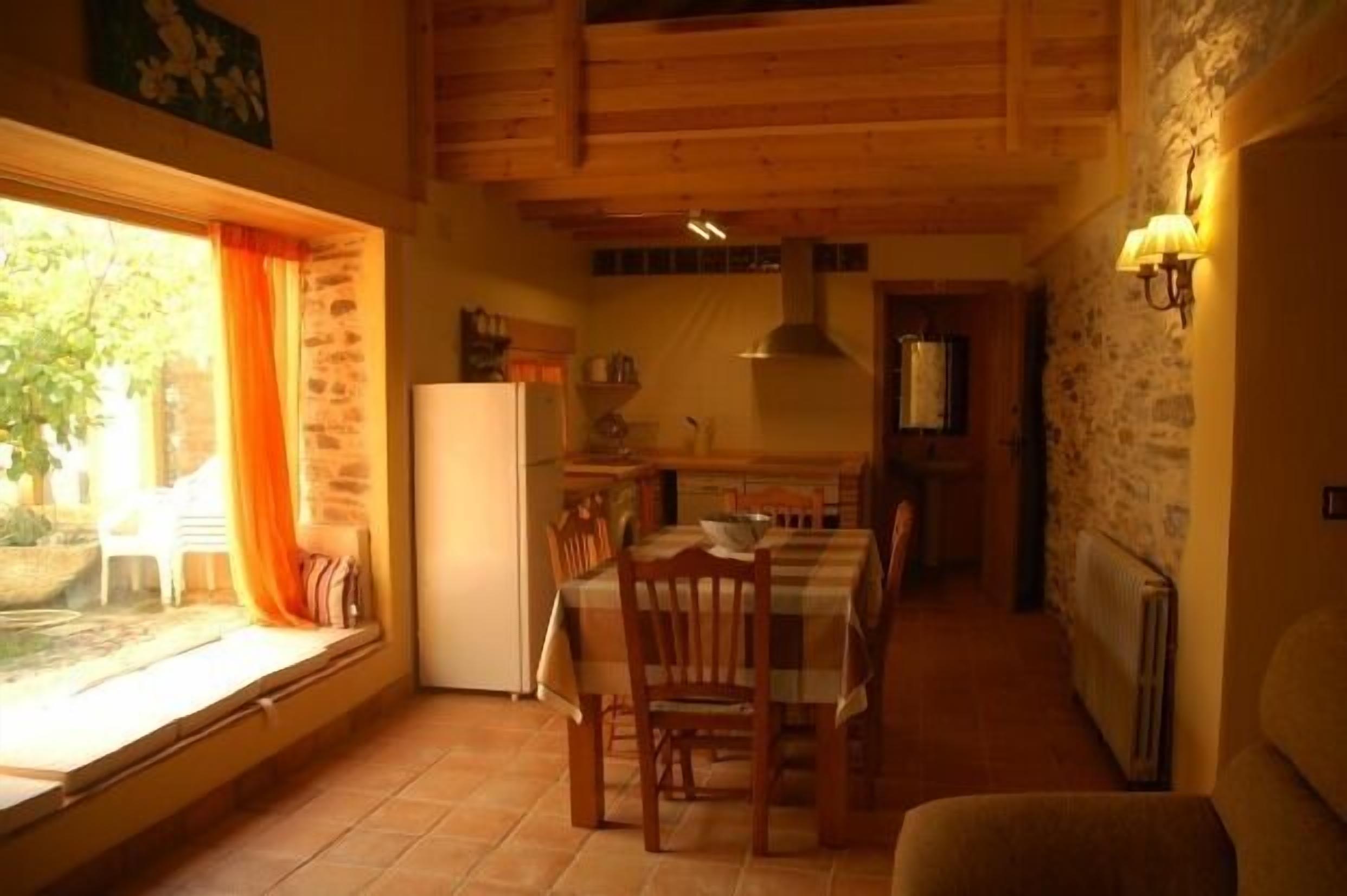 Casa Rural El Arco for 6 people
