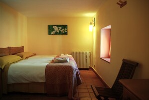 3 chambres, accès Internet, draps fournis