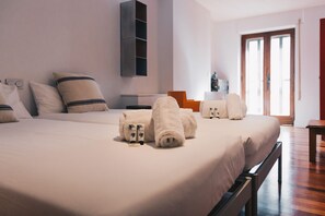 4 Schlafzimmer, Bügeleisen/Bügelbrett, kostenloses WLAN, Bettwäsche