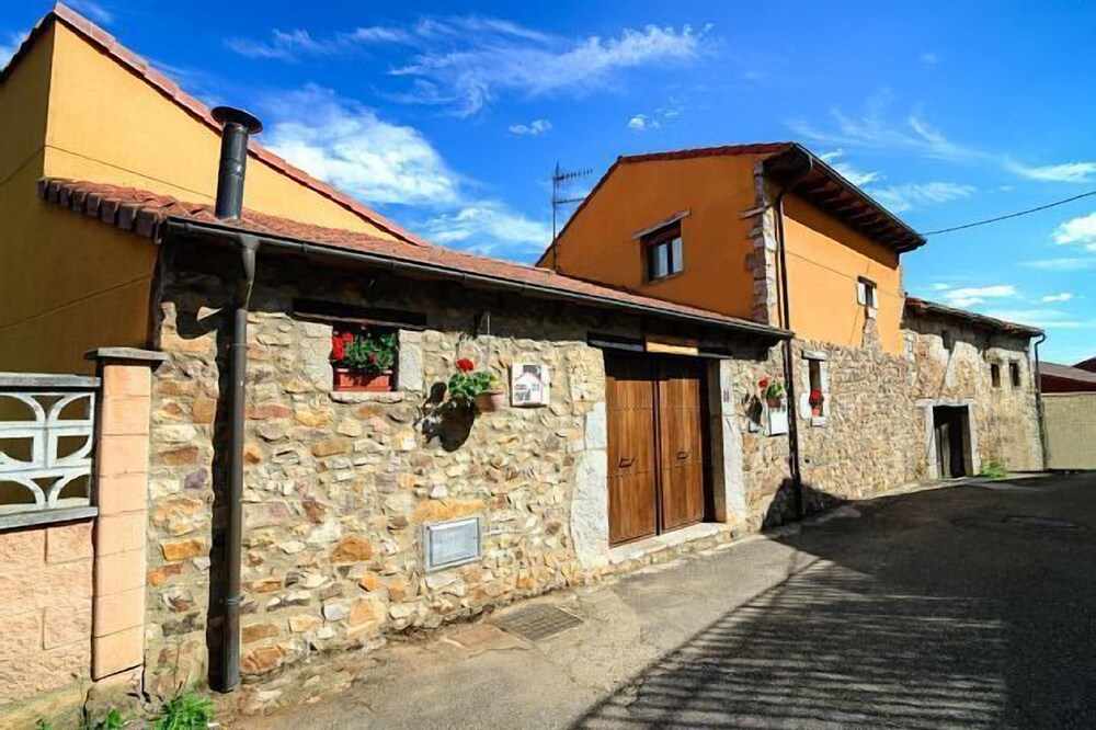 Self catering El Henar del Rey for 4 people