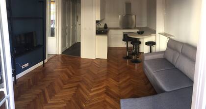 Appartement de charme dans Palais Niçois de 36 M2