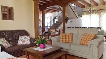 TV, fireplace, DVD player, stereo