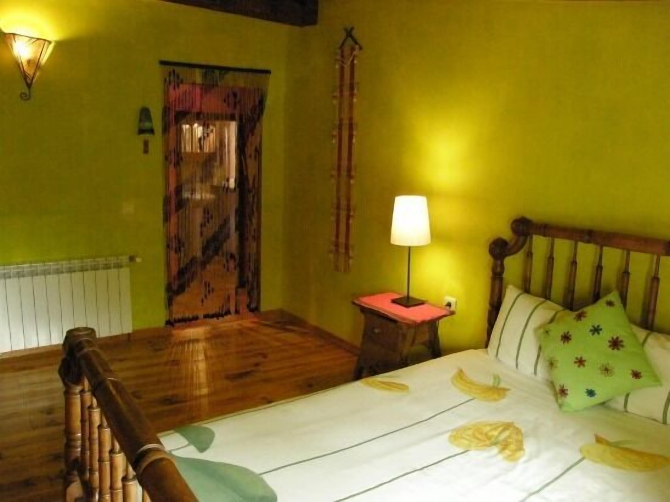 Old House of Pedro Chicote (The Place of the Rock) for 4/5 people