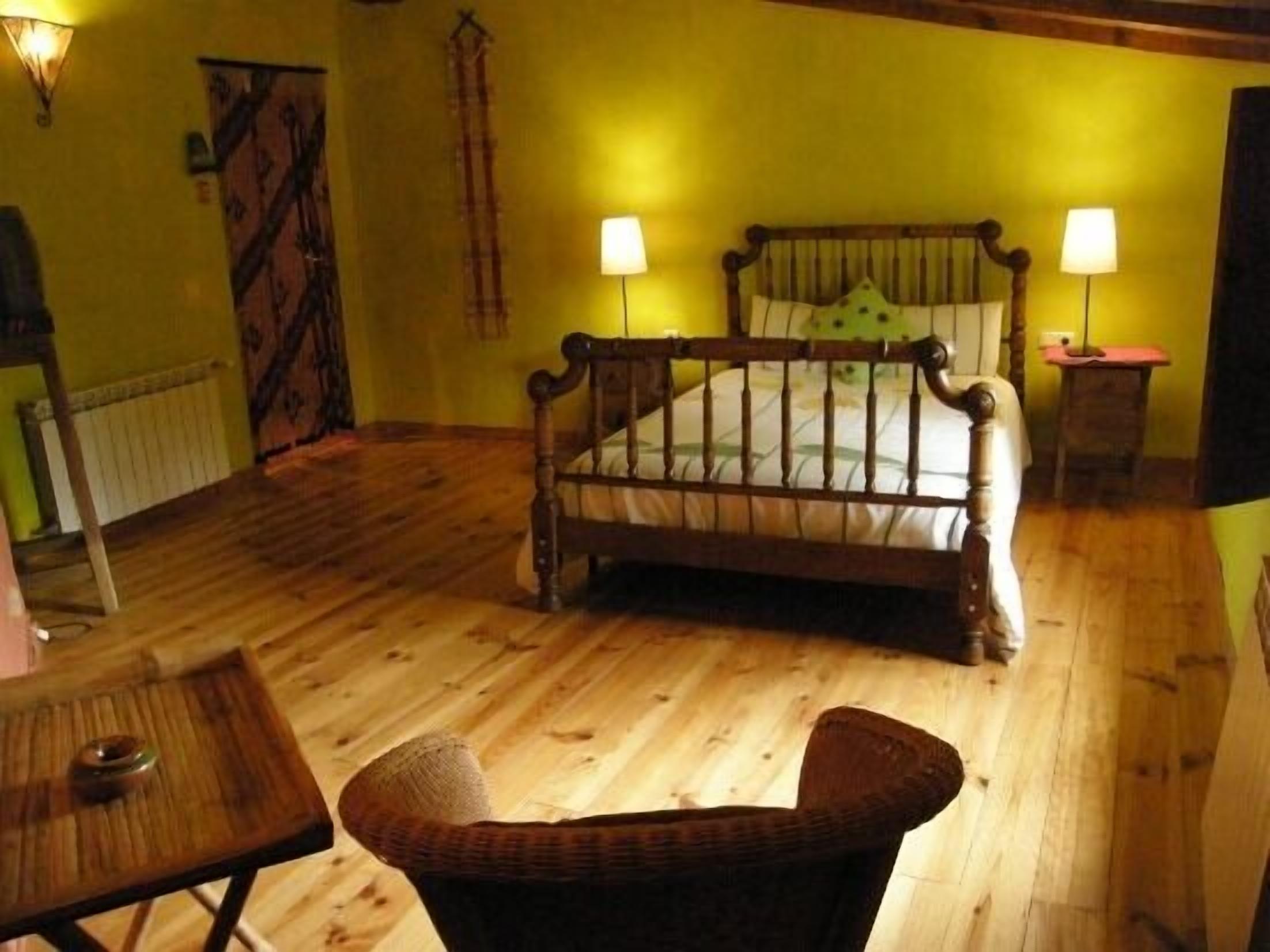 Old House of Pedro Chicote (The Place of the Rock) for 4/5 people