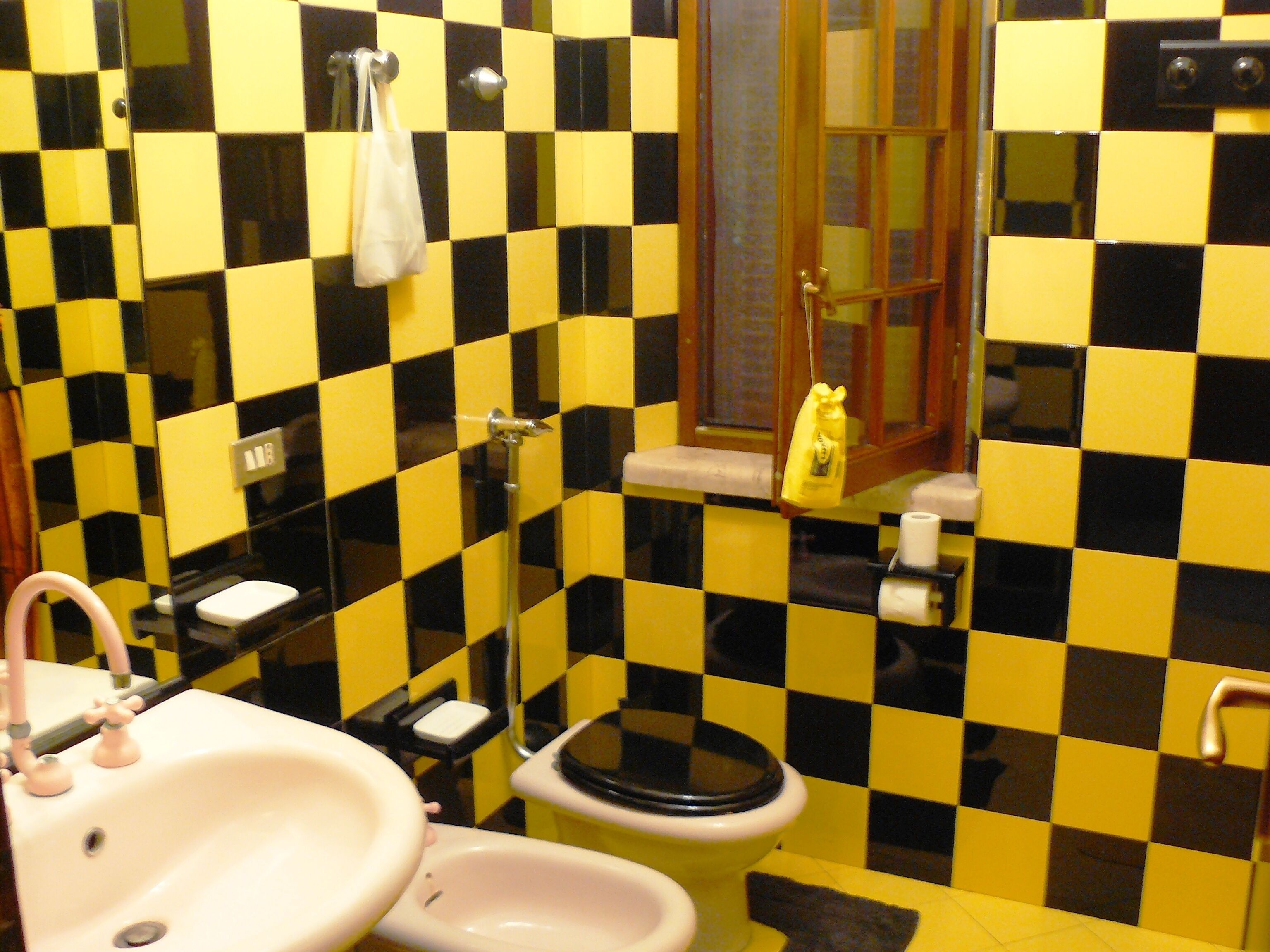 VILLA TWO STEPS FROM THE SEA IMMEDIATELY AVAILABLE