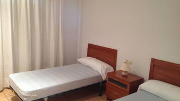 2 bedrooms, WiFi, bed sheets