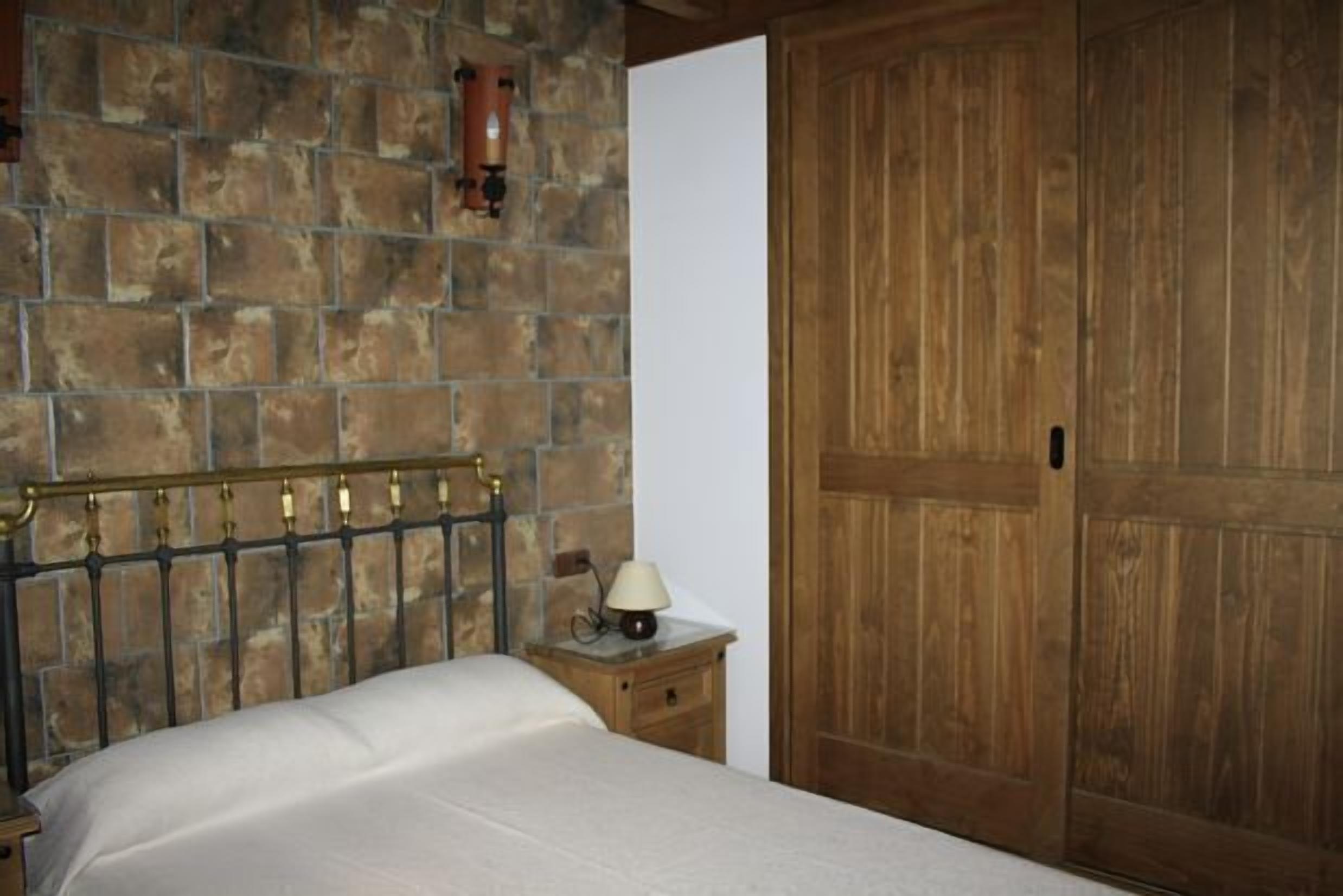 Self catering El Teñao for 8 people