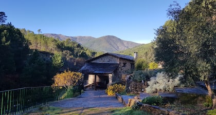 Molino rehabilitado con Piscina Natural y Barbacoa en entorno natural