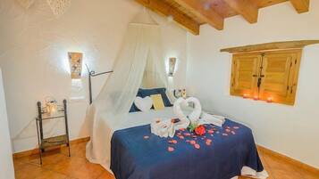 2 dormitorios, tabla de planchar con plancha, cuna de viaje