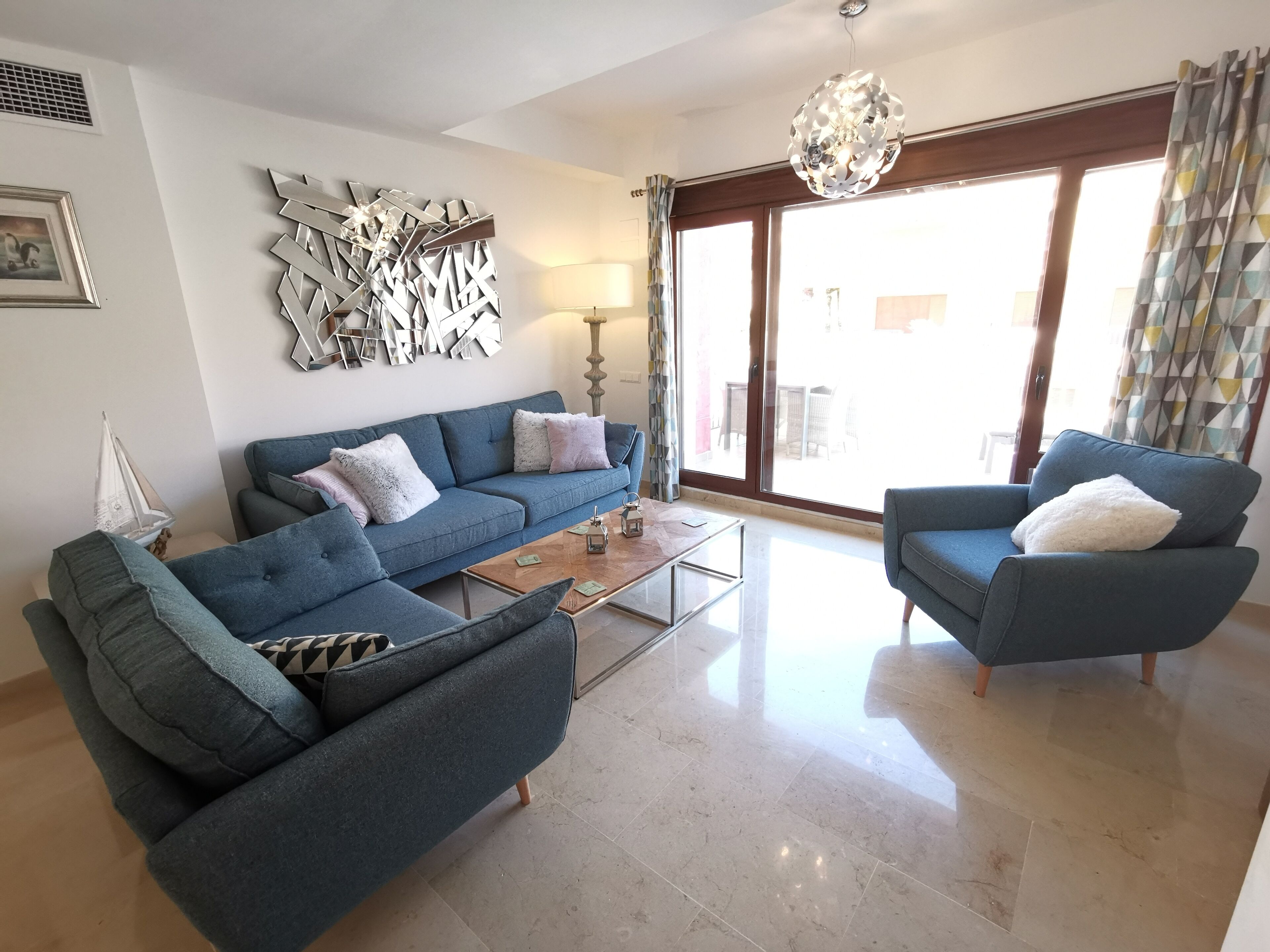 Luxury penthouse with 4 pools, close to beaches, restaurants and golf.