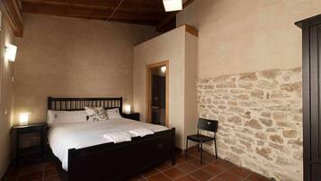 4 bedrooms, iron/ironing board, travel crib, WiFi